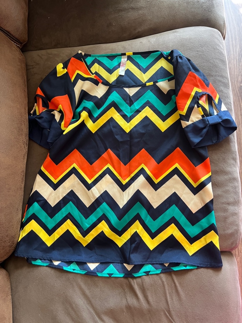 Women’s Chevron Print Blouse - Navy with Multicolor Zigzag